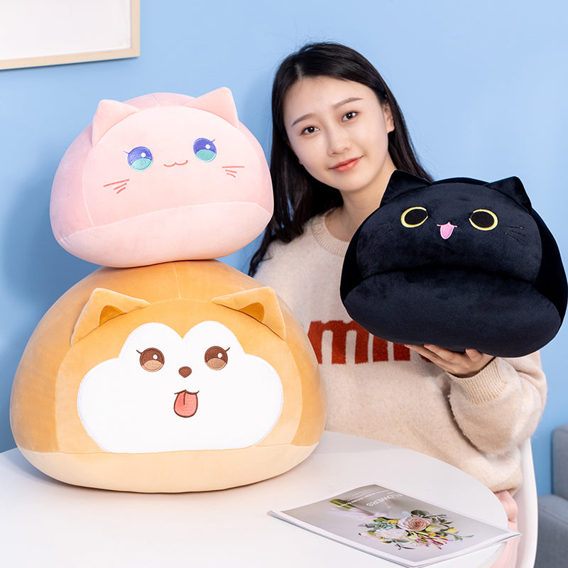 The Three Happy Round Cats