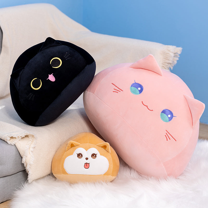 The Three Happy Round Cats