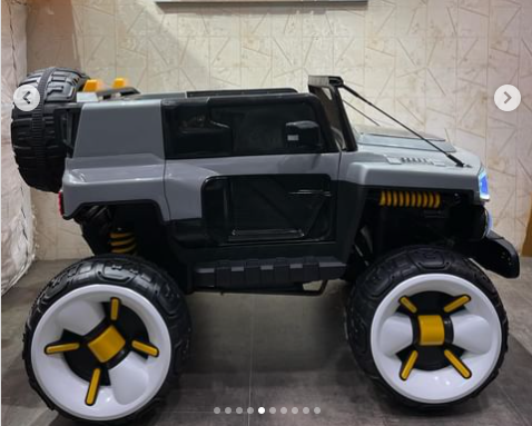 5388 KIDS JEEP  Jumbo-Sized 2-seater is perfect for kids aged 1-11 years old.
