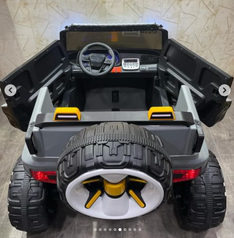 5388 KIDS JEEP  Jumbo-Sized 2-seater is perfect for kids aged 1-11 years old.