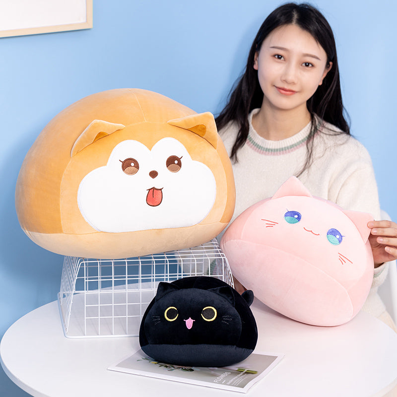 The Three Happy Round Cats